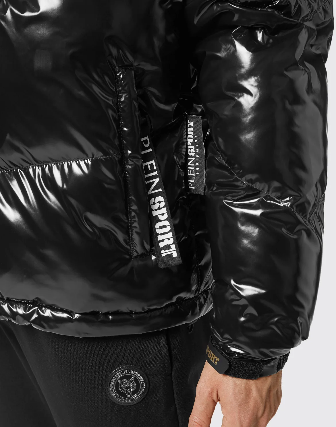 Nylon Hooded Down Jacket, цвет: Черный