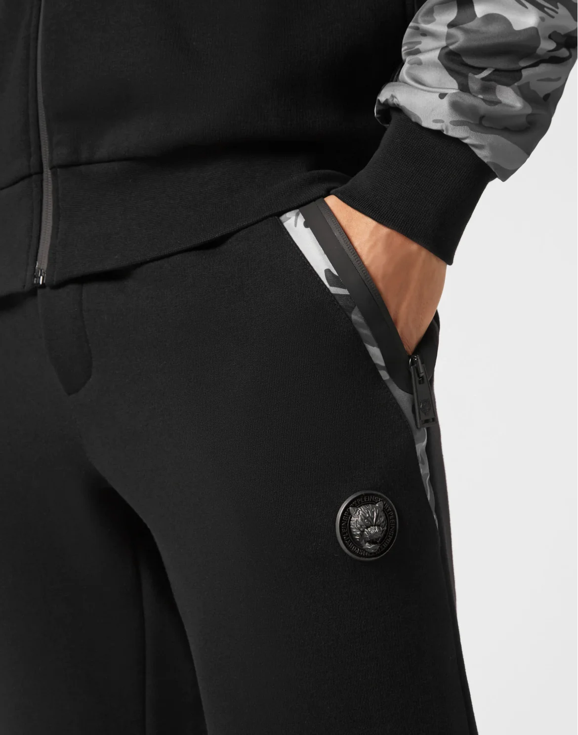 Jogging Tracksuit: Hoodie Sweatjacket/Trousers Camouflage, цвет: Черный