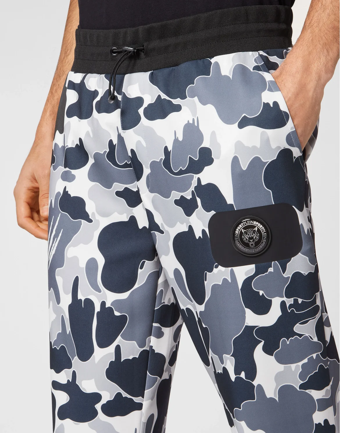Jogging Trousers Camouflage, цвет: Черный