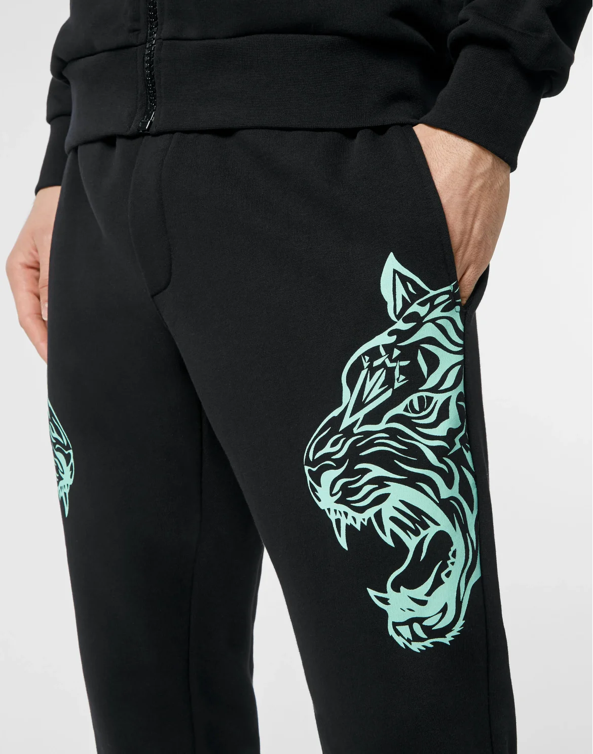 Jogging Tracksuit: Top/Trousers Tiger, цвет: Черный