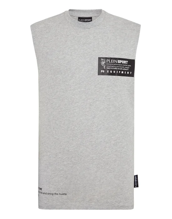 Sleeveless T-shirt